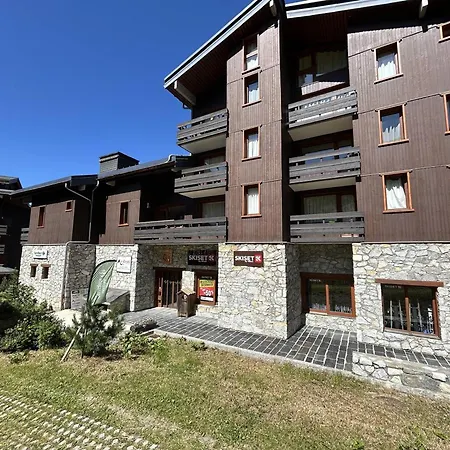 Divisible, Renove, Au Pied Des Pistes Avec Cuisine Equipee - Fr-1-355-253 Daire Les Allues